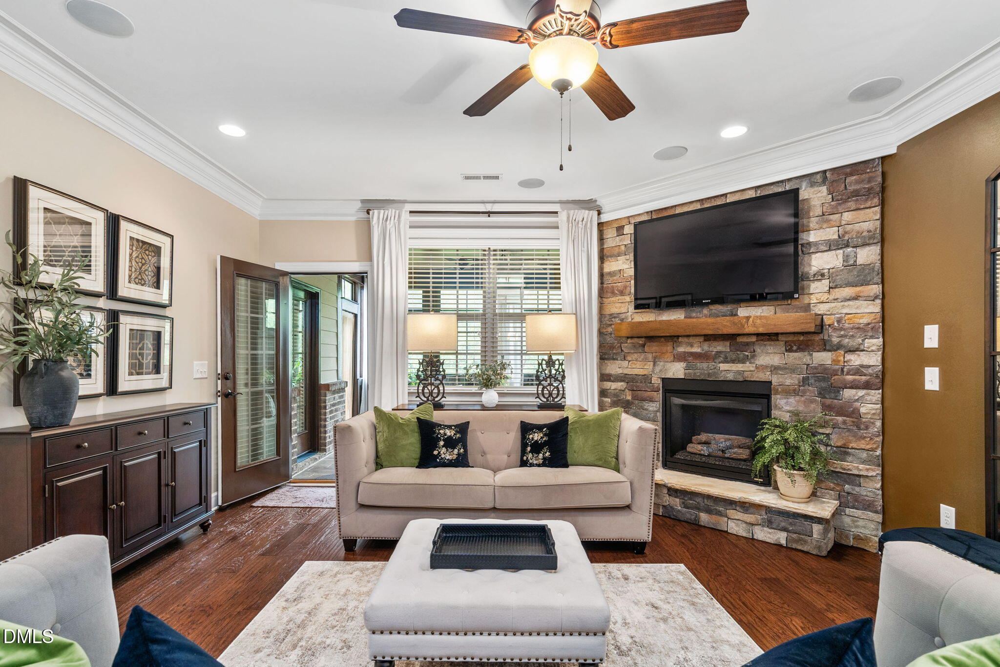 656 Angelica Circle