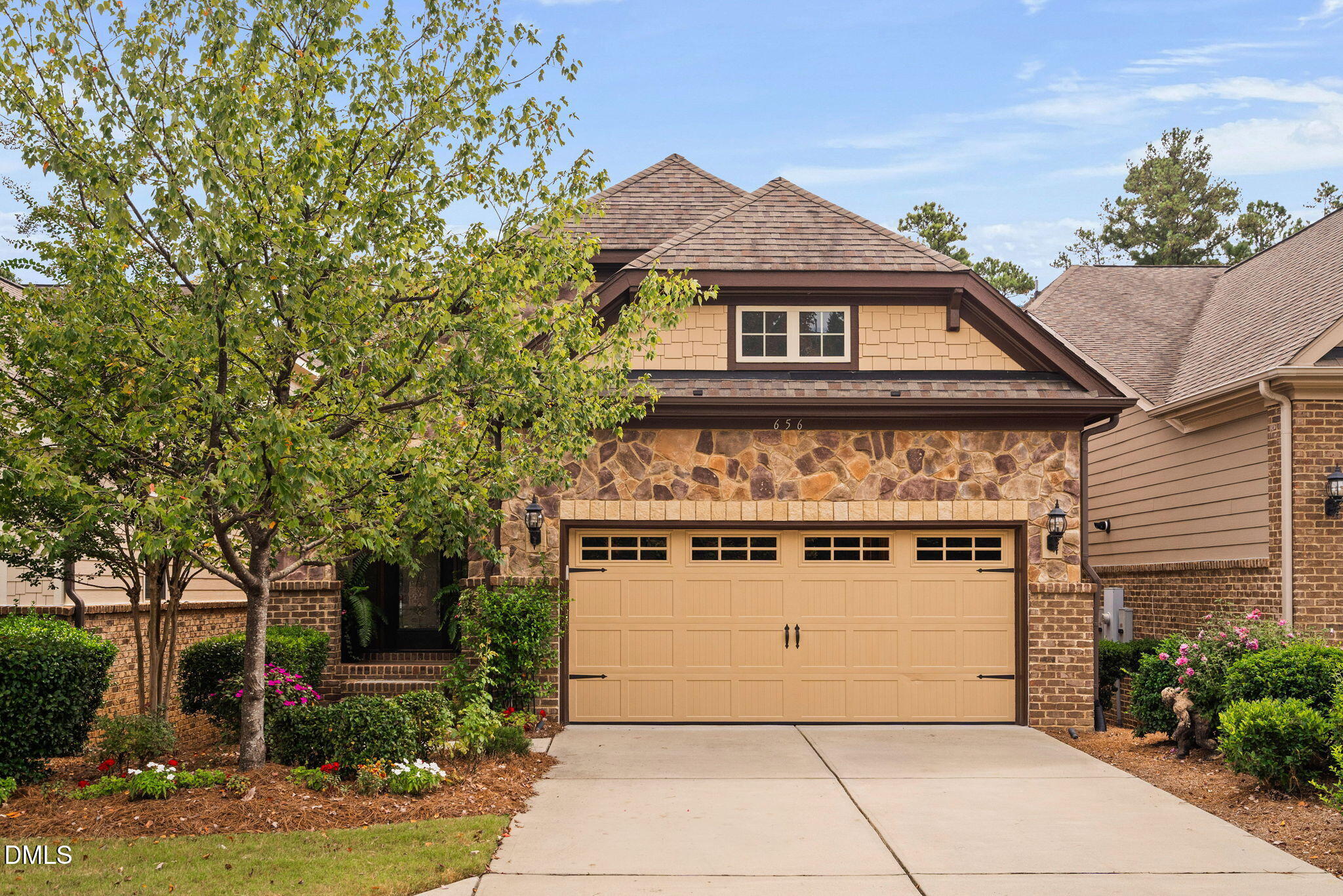 656 Angelica Circle
