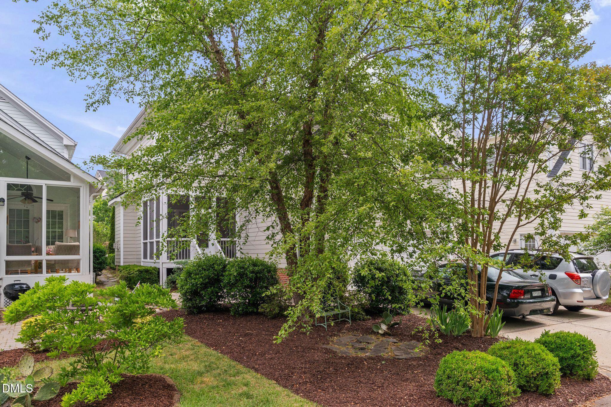 909 Carpenter Town Lane