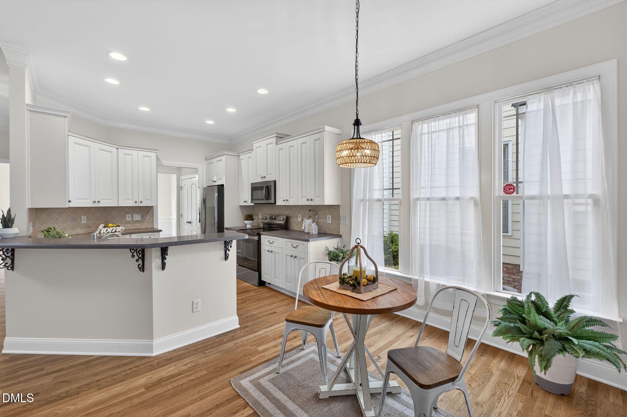 909 Carpenter Town Lane