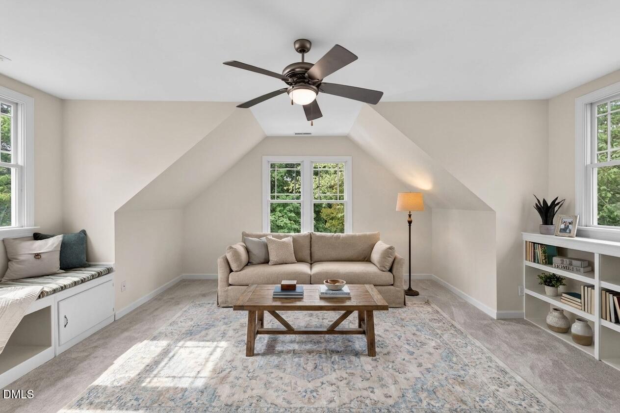 909 Carpenter Town Lane