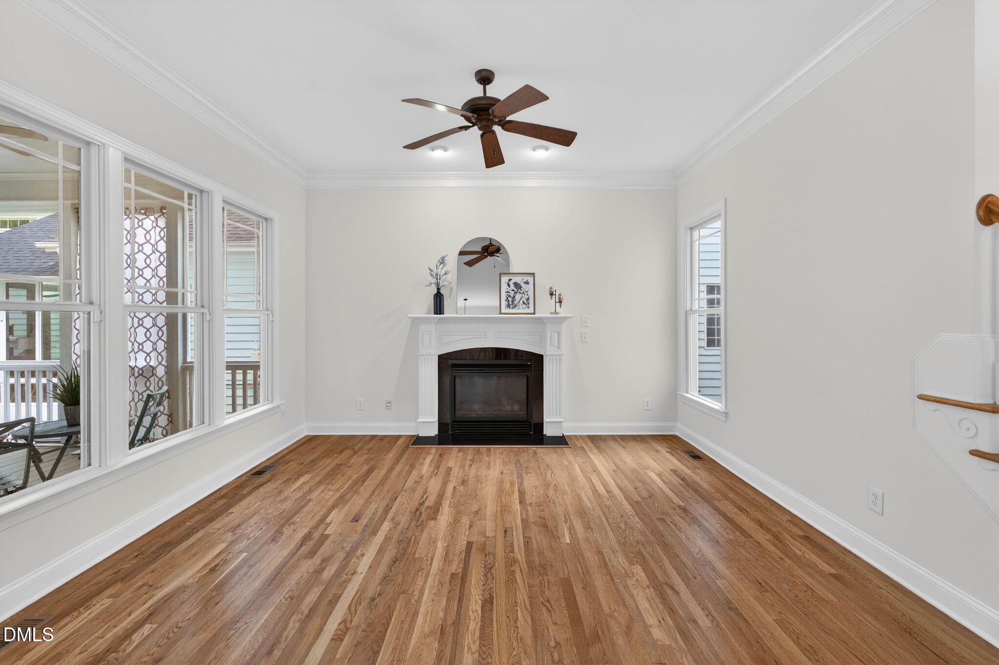 909 Carpenter Town Lane