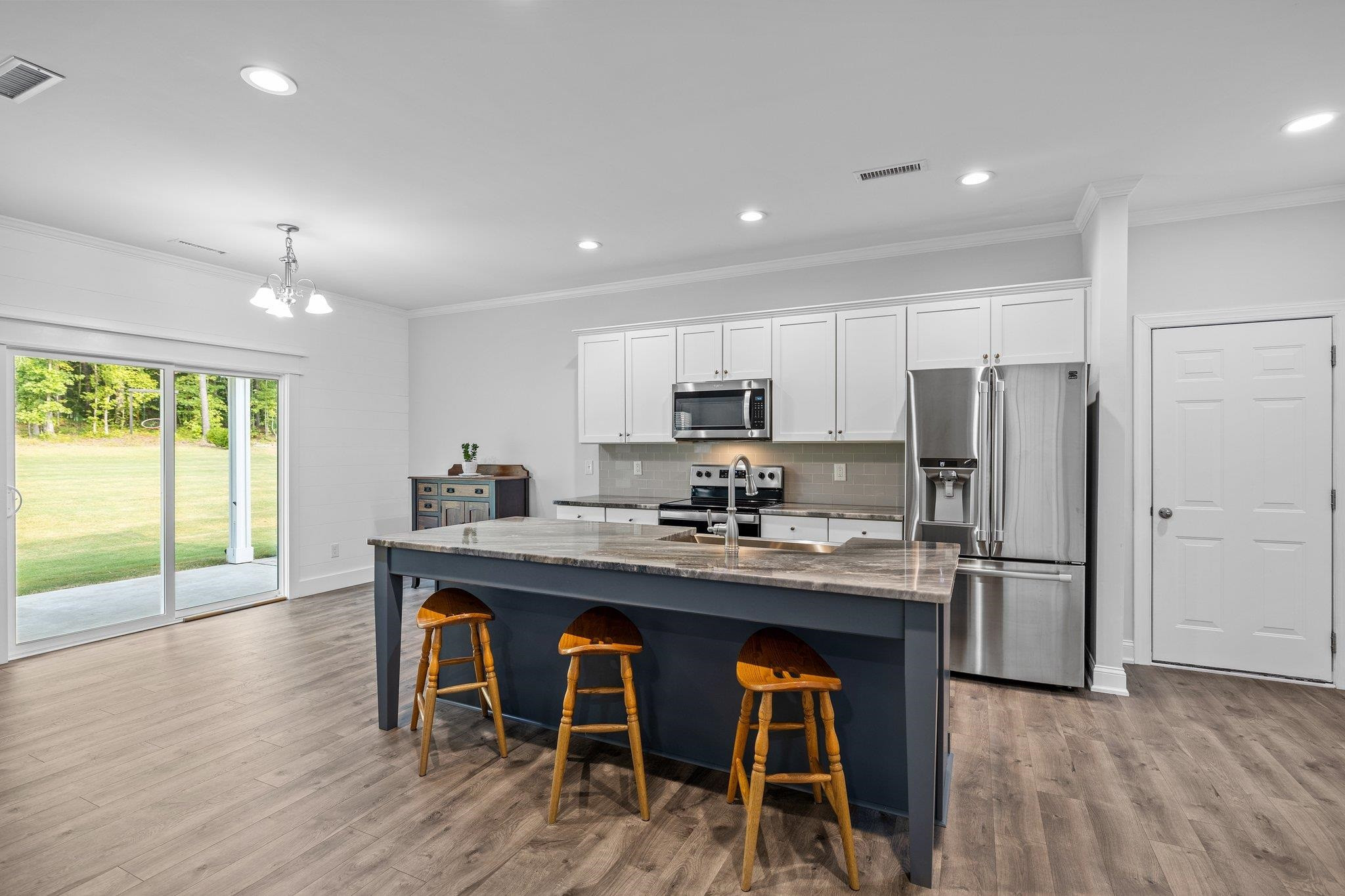 96 S Shreve Drive