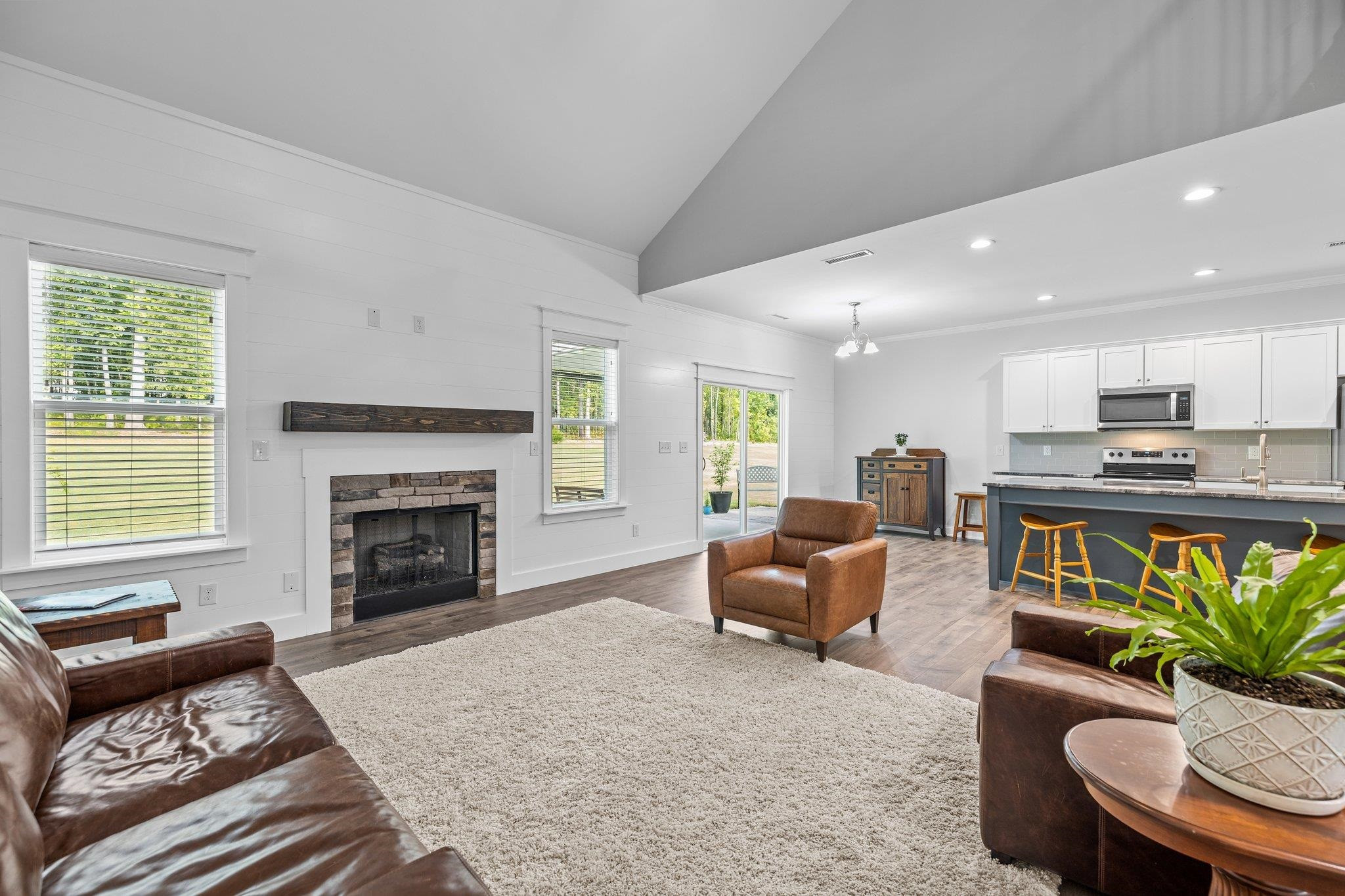 96 S Shreve Drive