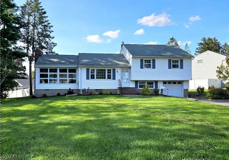 16 Dixon Pl