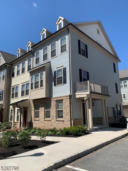 2 Gala Ct