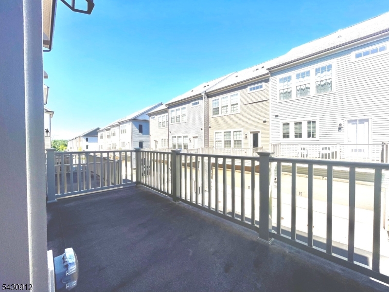 2 Gala Ct