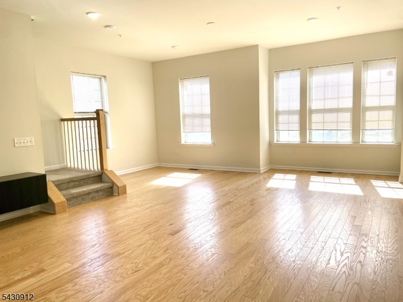 2 Gala Ct