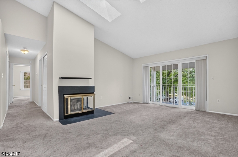 2212 Doolittle Dr