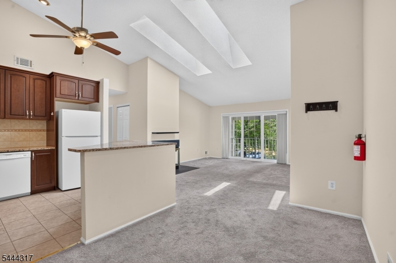 2212 Doolittle Dr