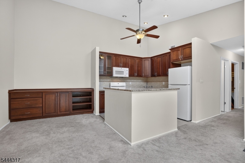 2212 Doolittle Dr