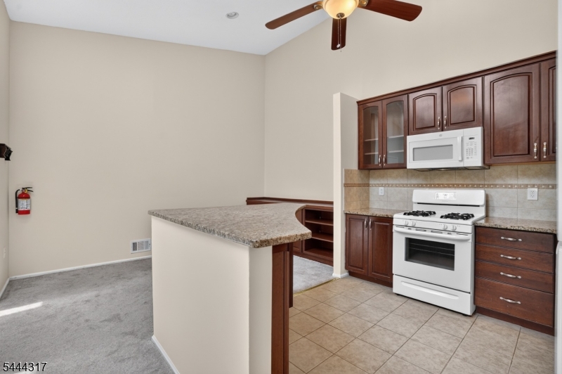 2212 Doolittle Dr