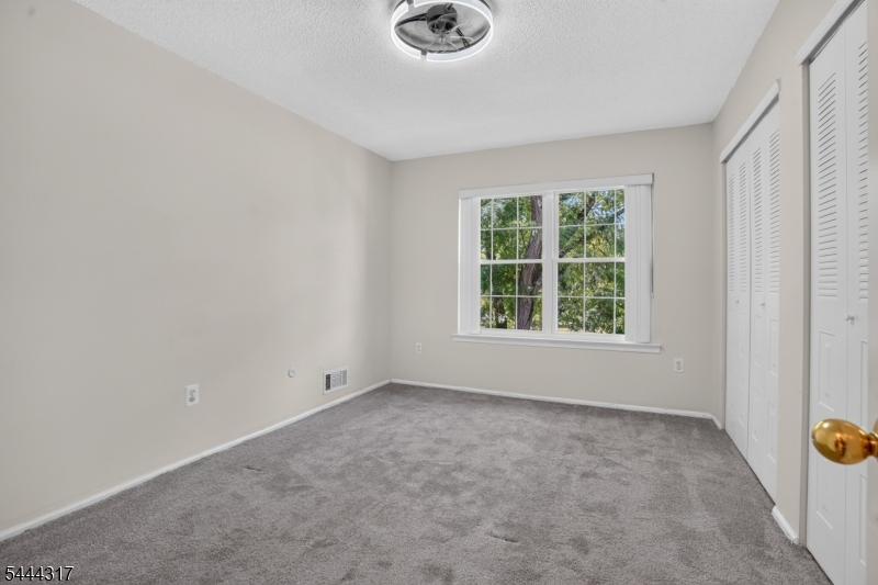 2212 Doolittle Dr