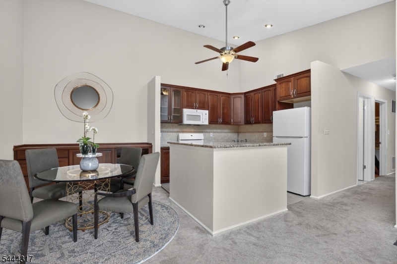 2212 Doolittle Dr