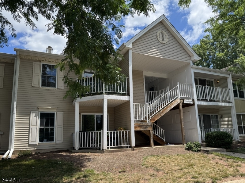 2212 Doolittle Dr