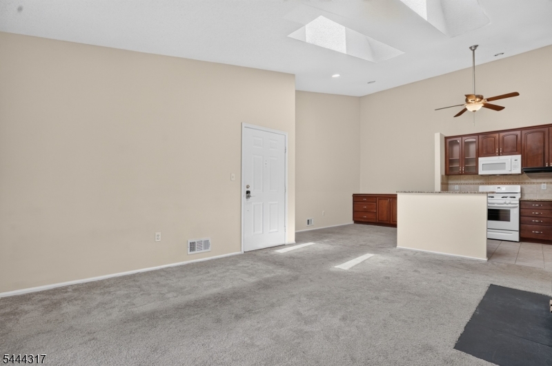 2212 Doolittle Dr