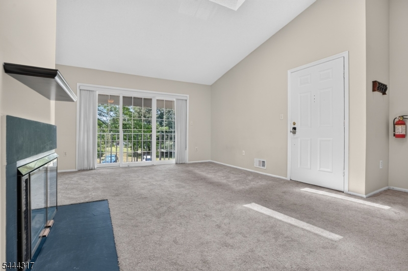 2212 Doolittle Dr