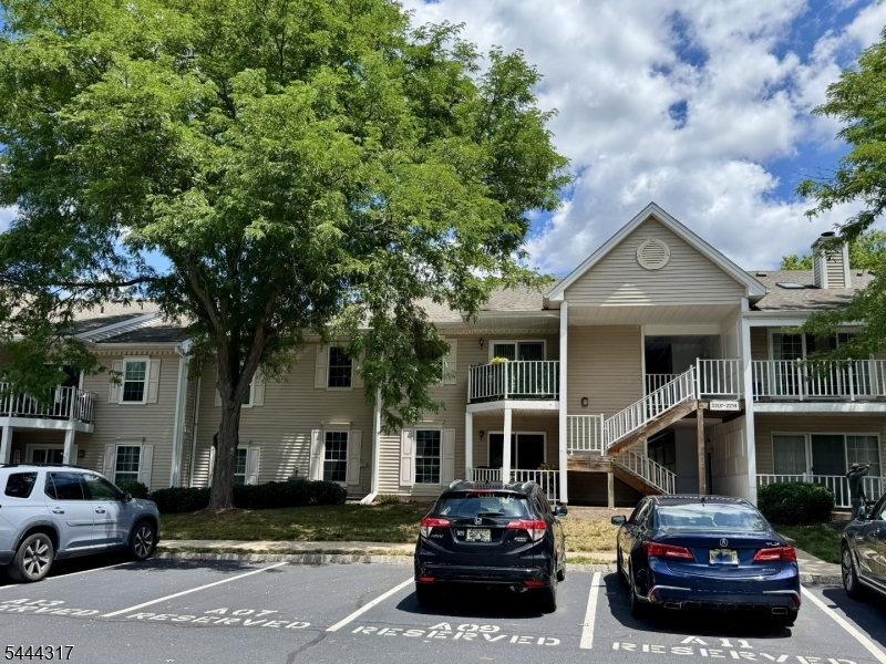 2212 Doolittle Dr