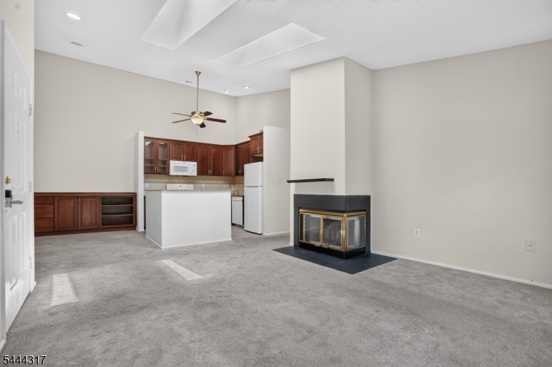 2212 Doolittle Dr