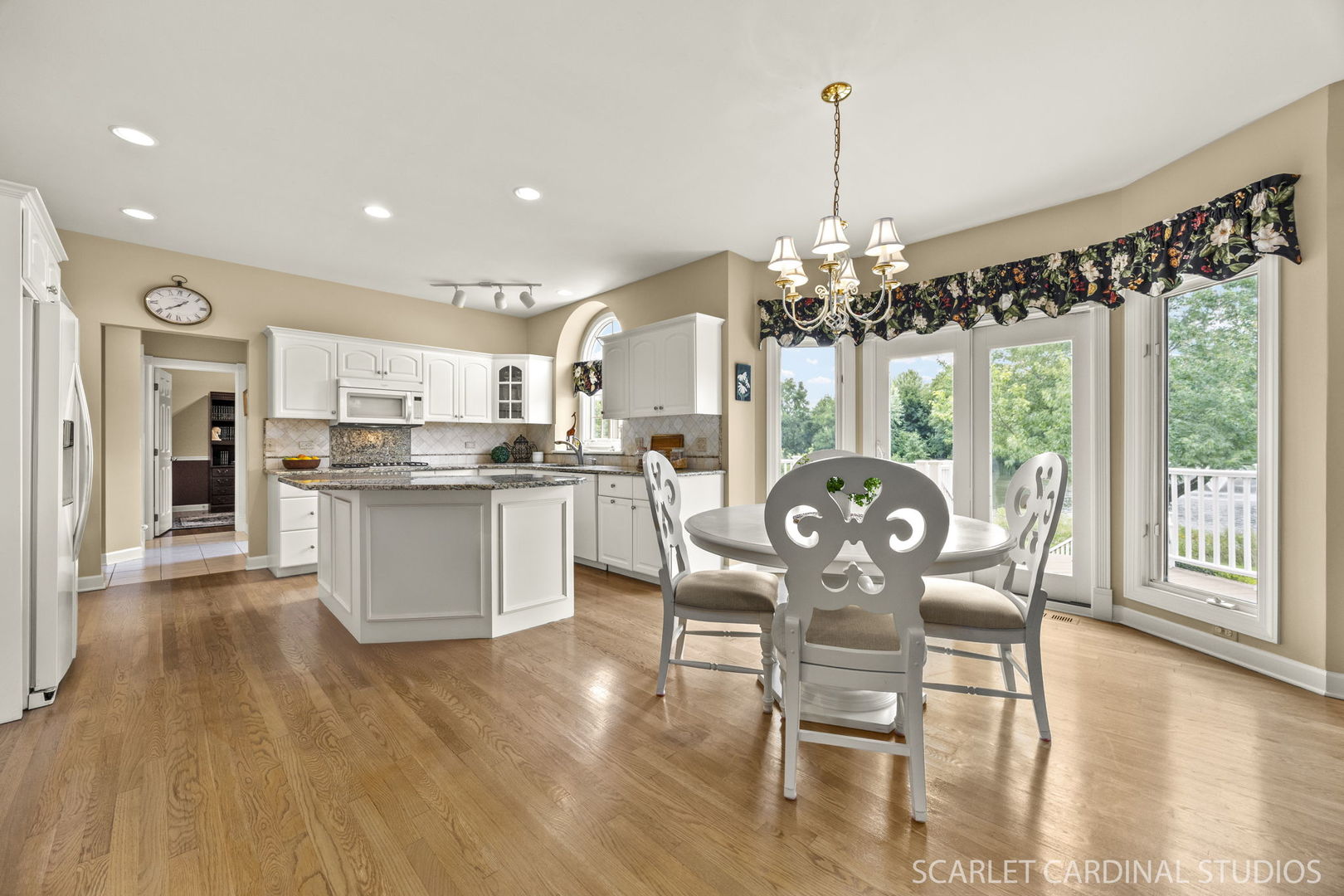 2124 Leverenz Road