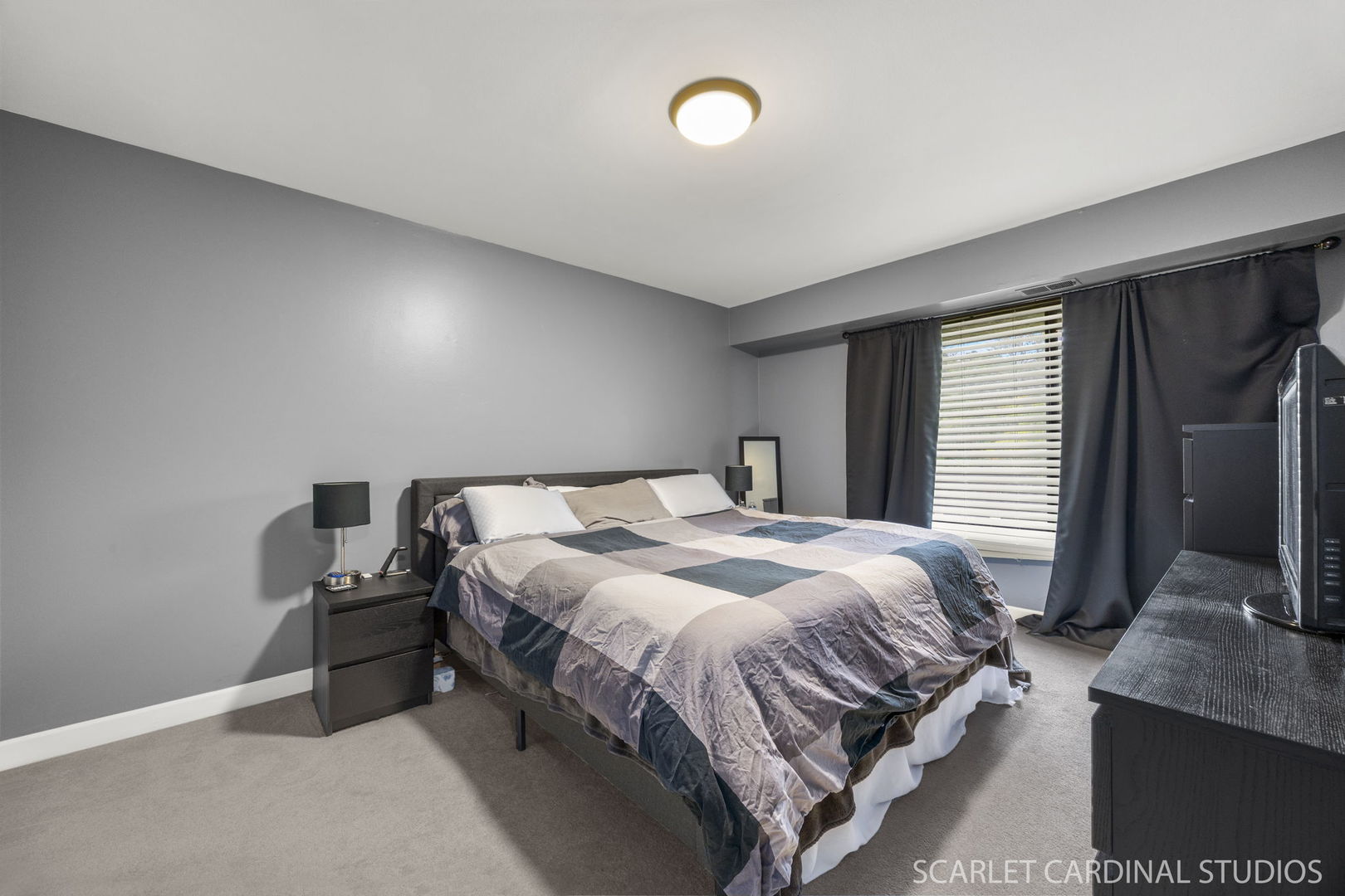 1412 N Sterling Avenue Unit: 203