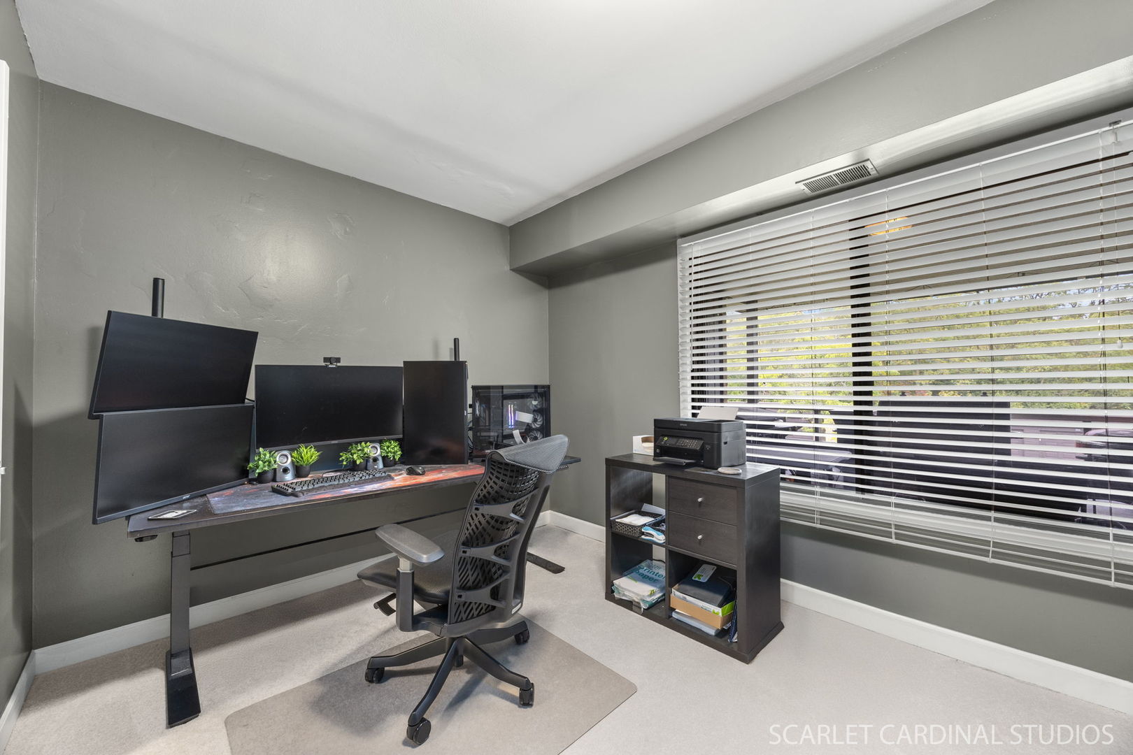 1412 N Sterling Avenue Unit: 203