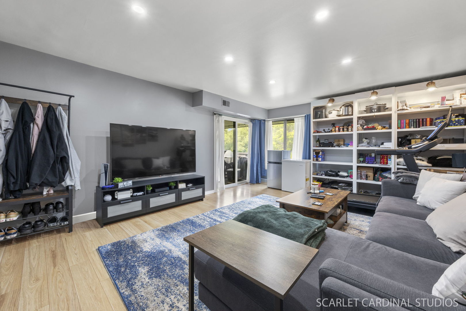 1412 N Sterling Avenue Unit: 203