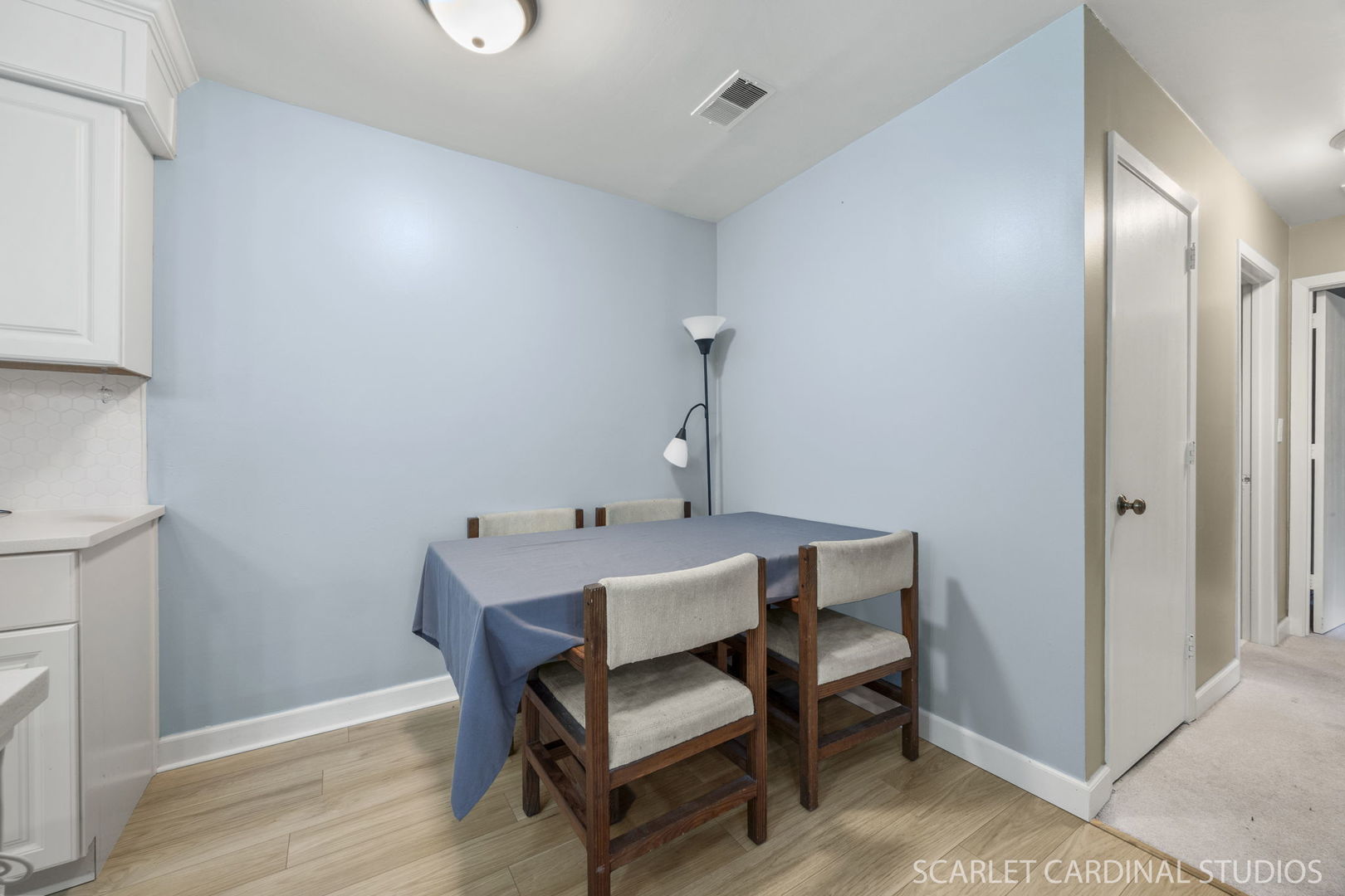 1412 N Sterling Avenue Unit: 203