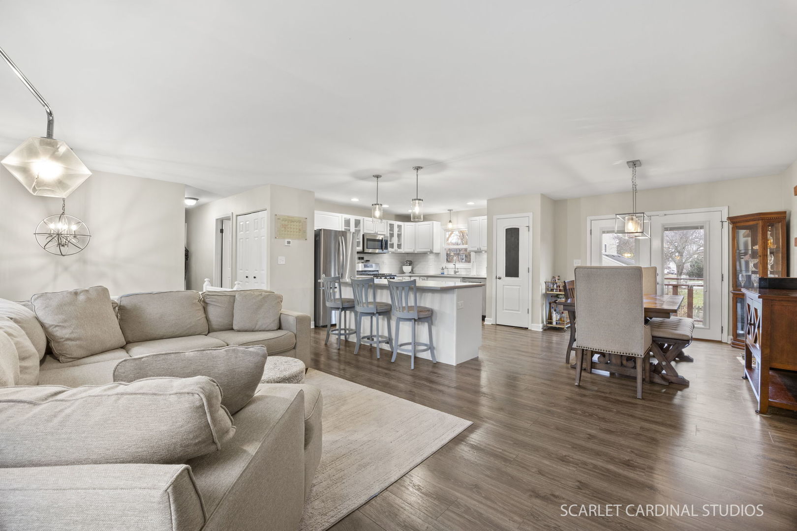 2221 Woodland Circle