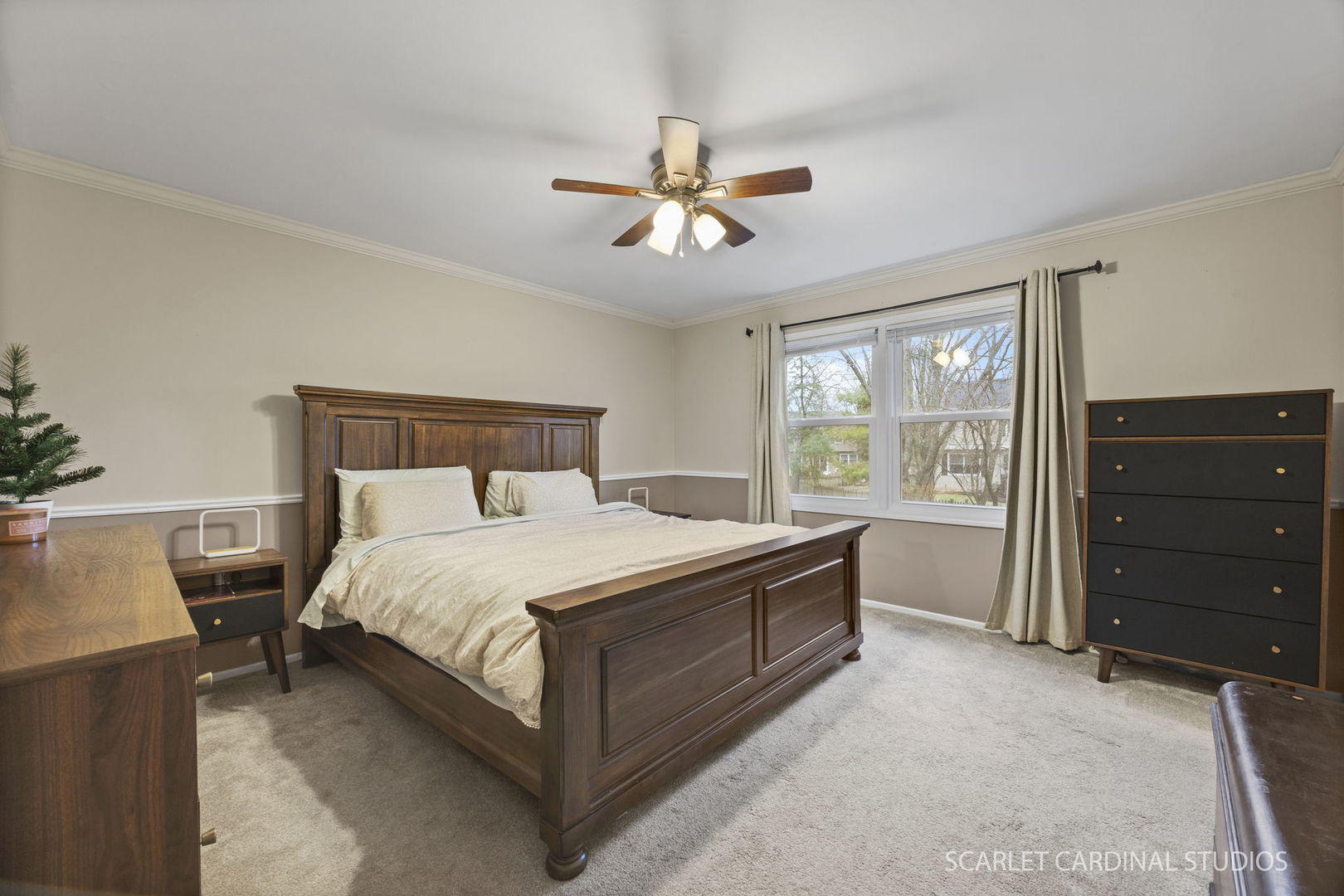 2221 Woodland Circle