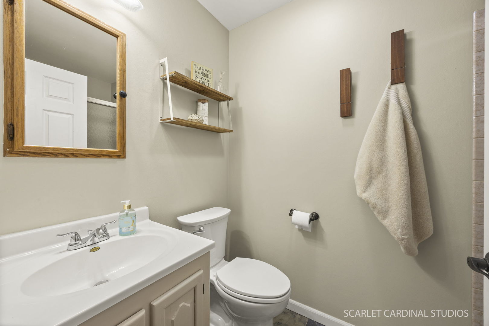 2221 Woodland Circle