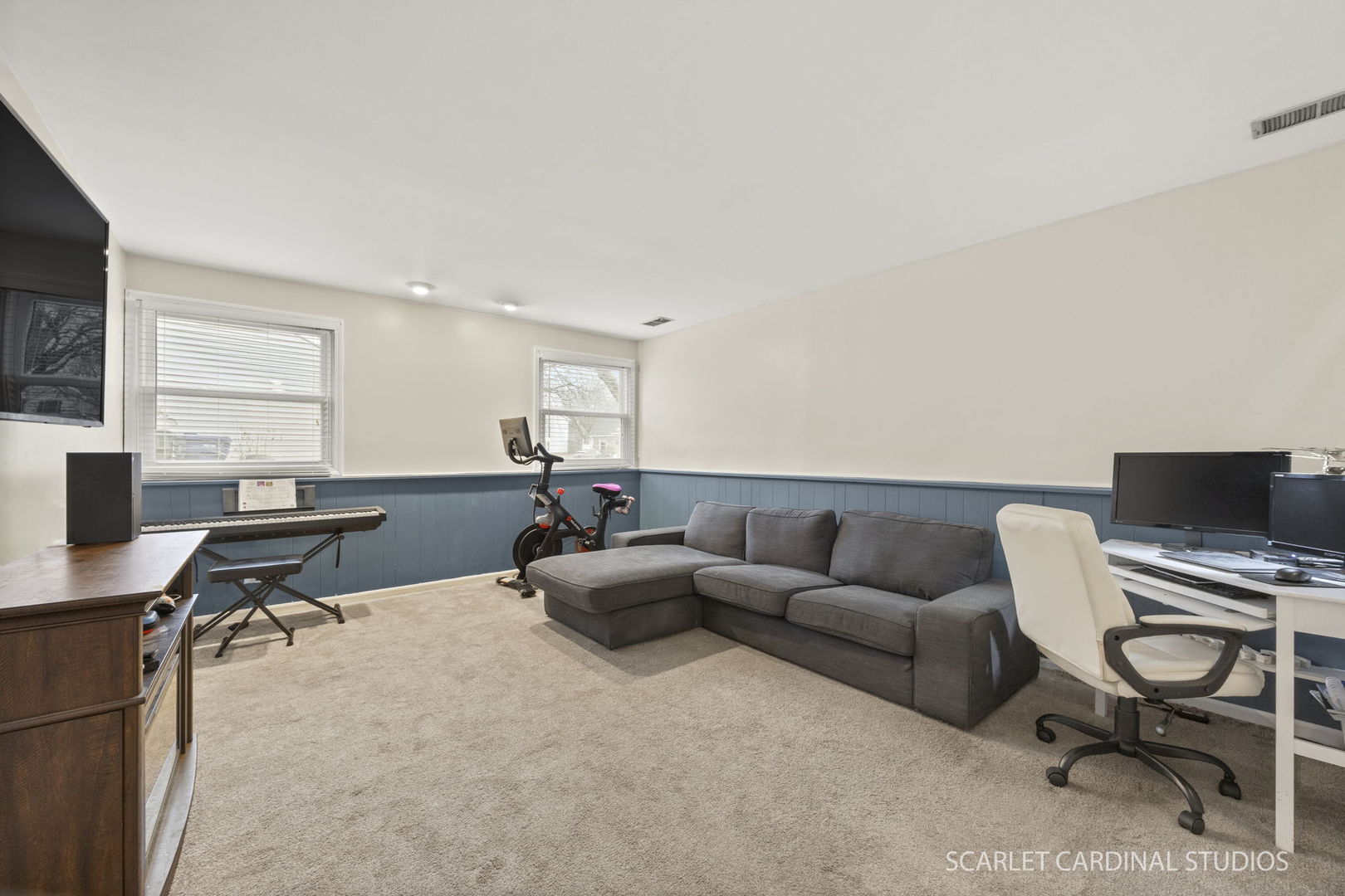 2221 Woodland Circle