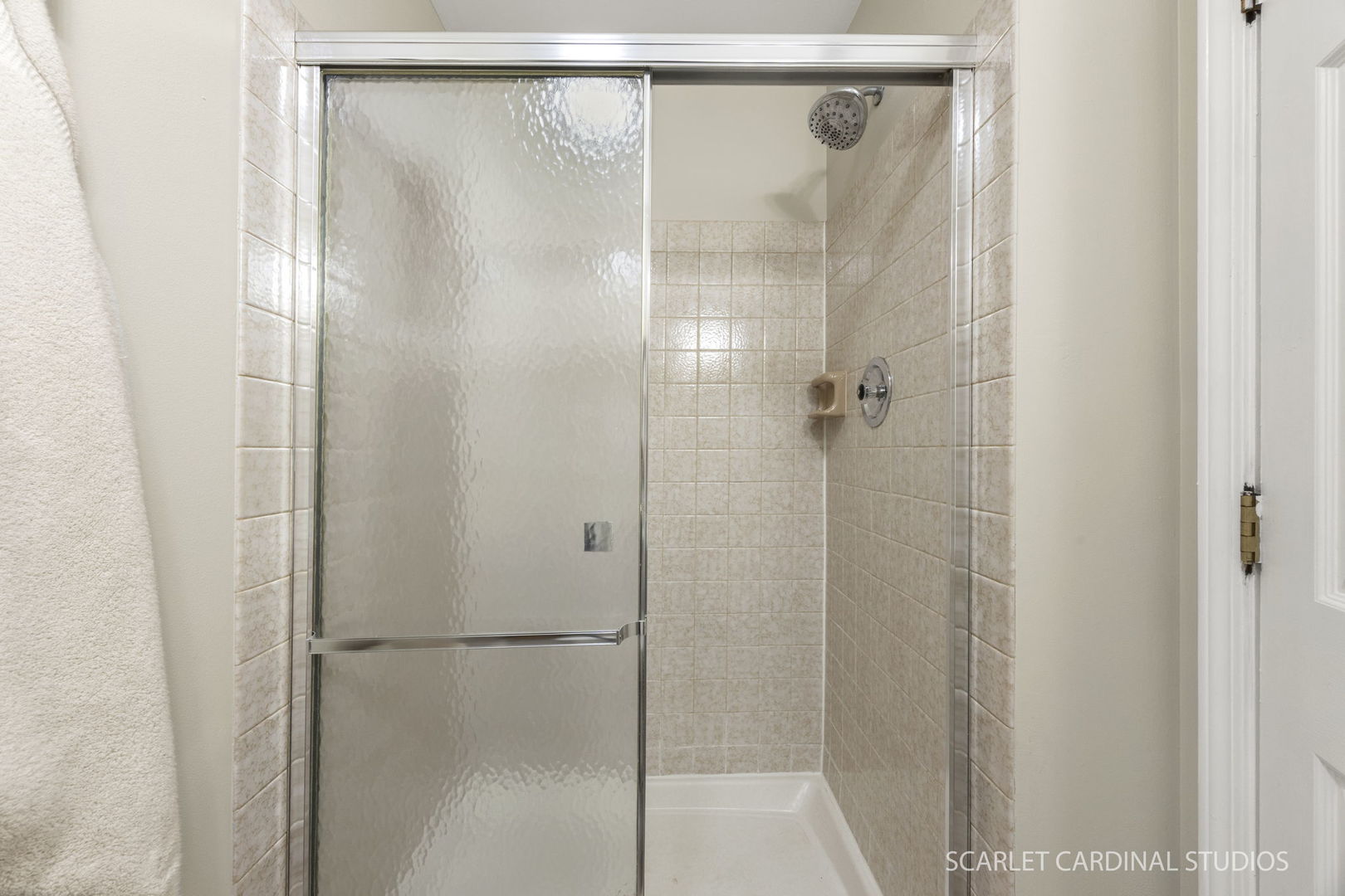 2221 Woodland Circle