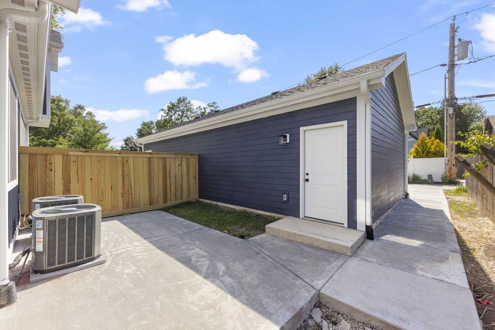 717 N Brainard Street