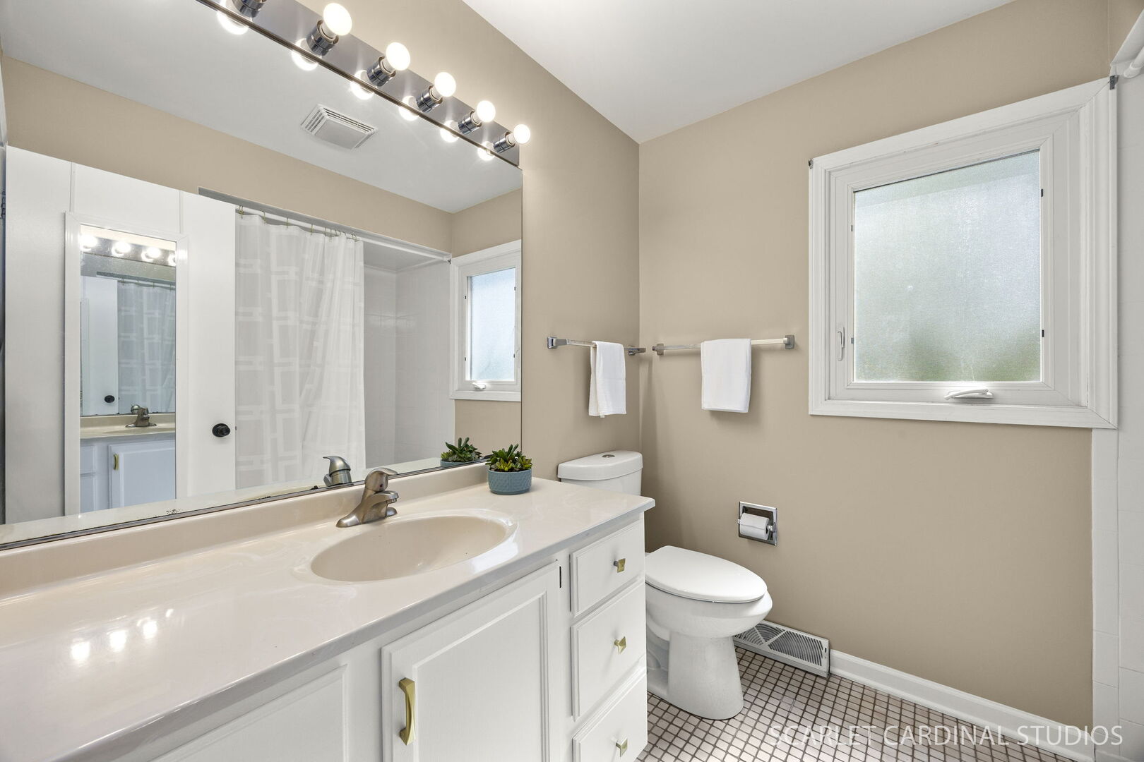 1120 Summit Hills Lane