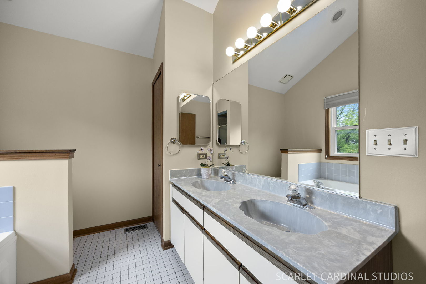 1310 Tennyson Lane