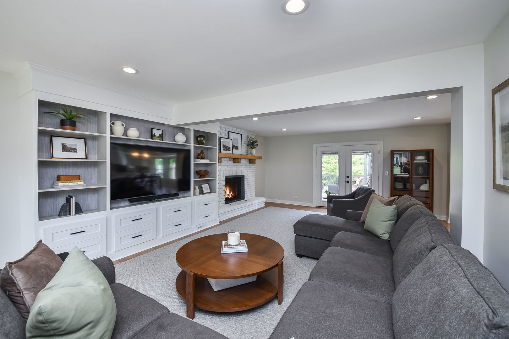 25W184 Setauket Avenue