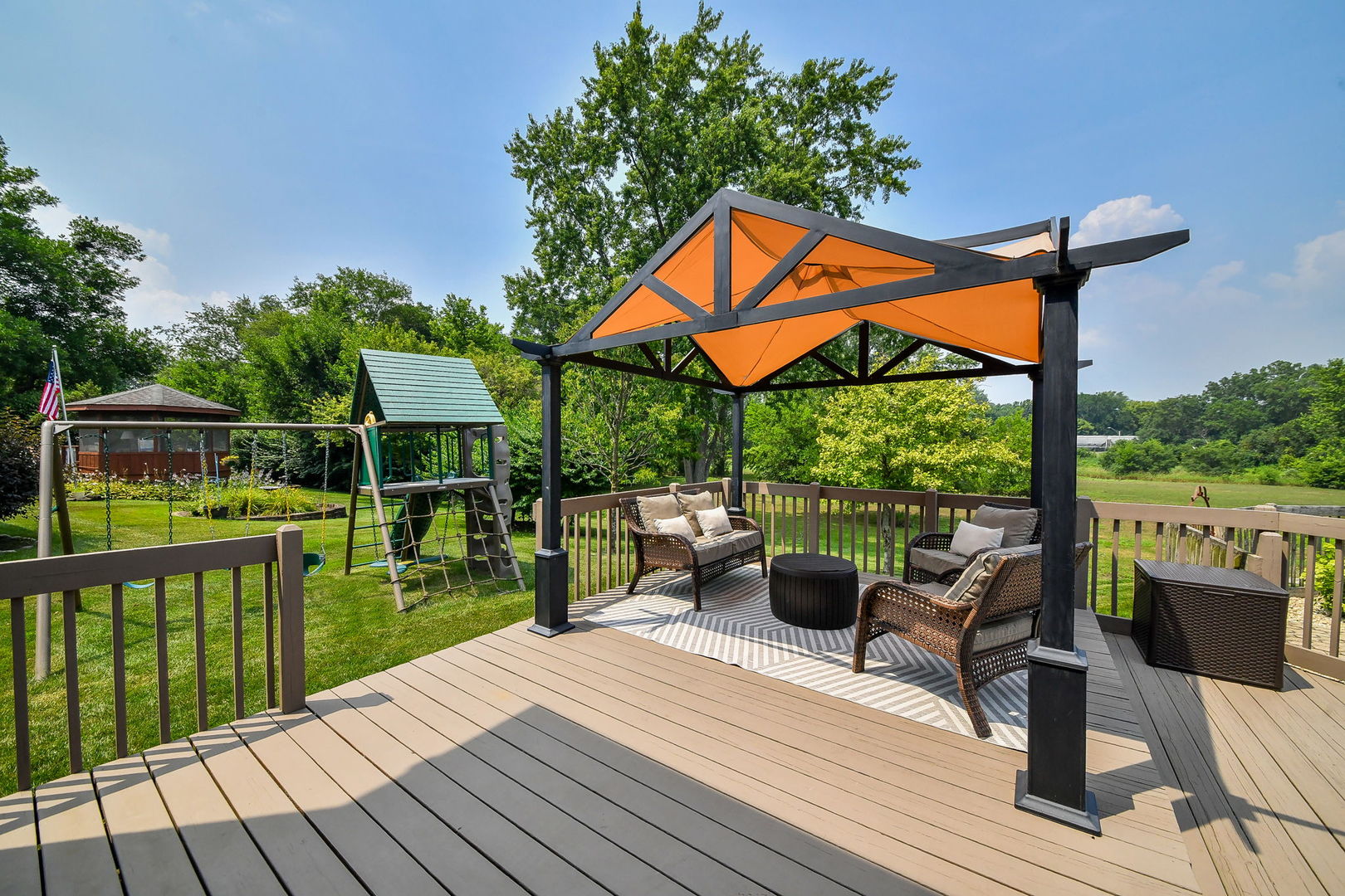 25W184 Setauket Avenue