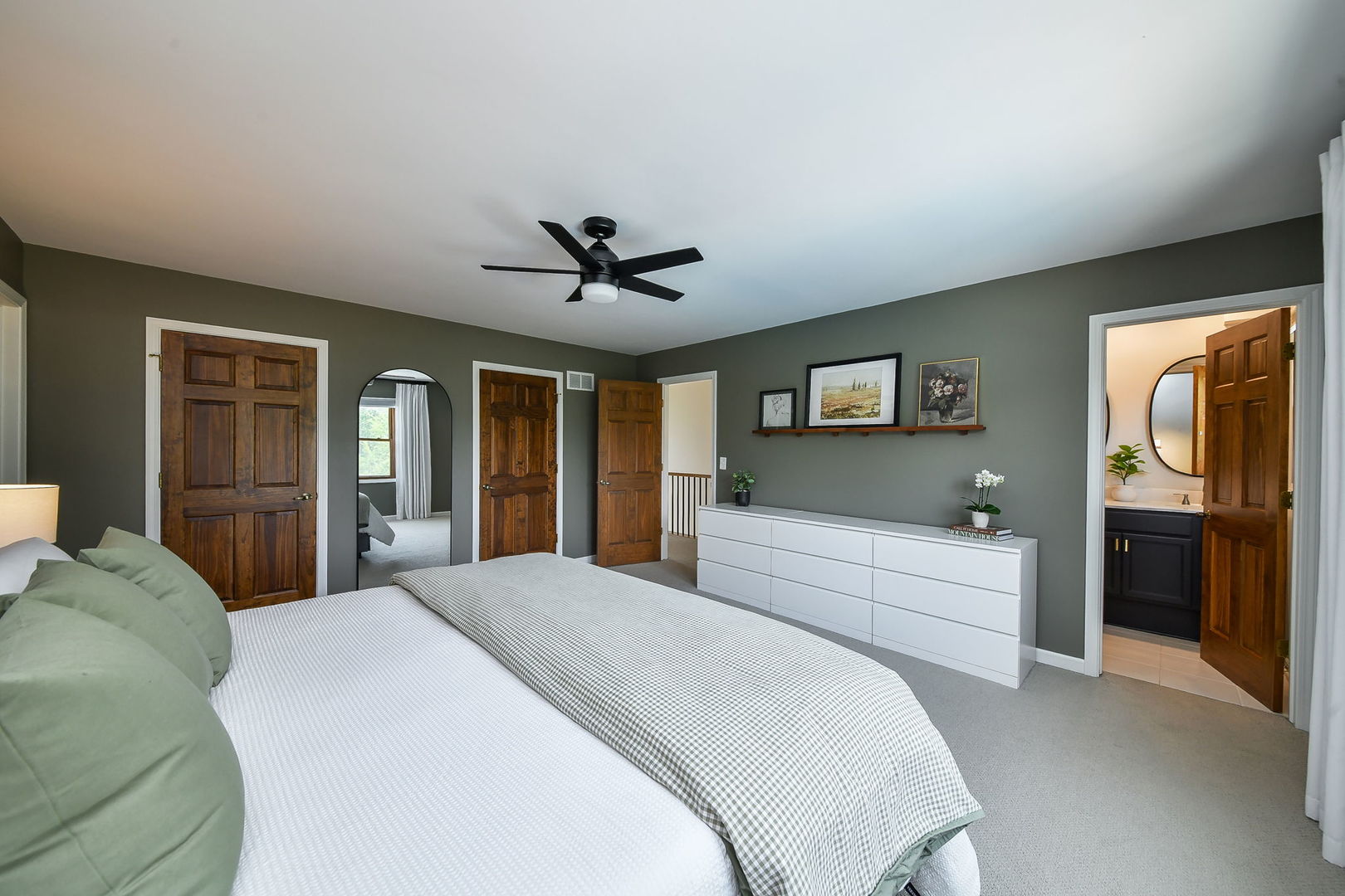 25W184 Setauket Avenue