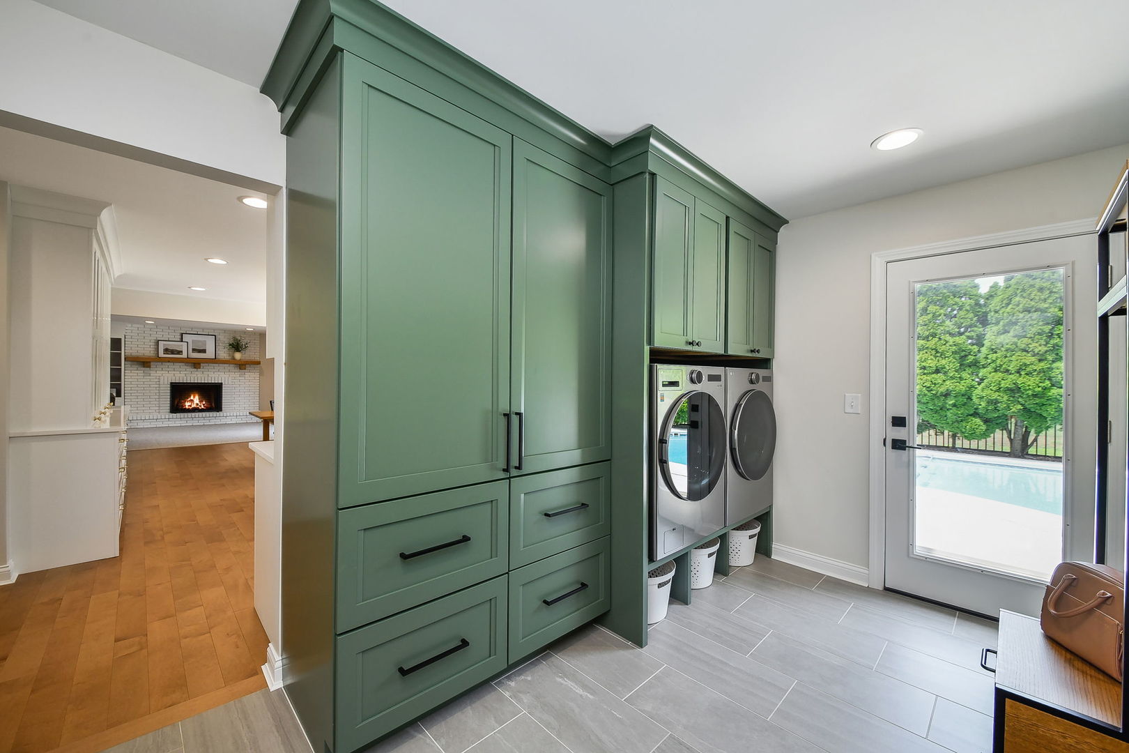 25W184 Setauket Avenue