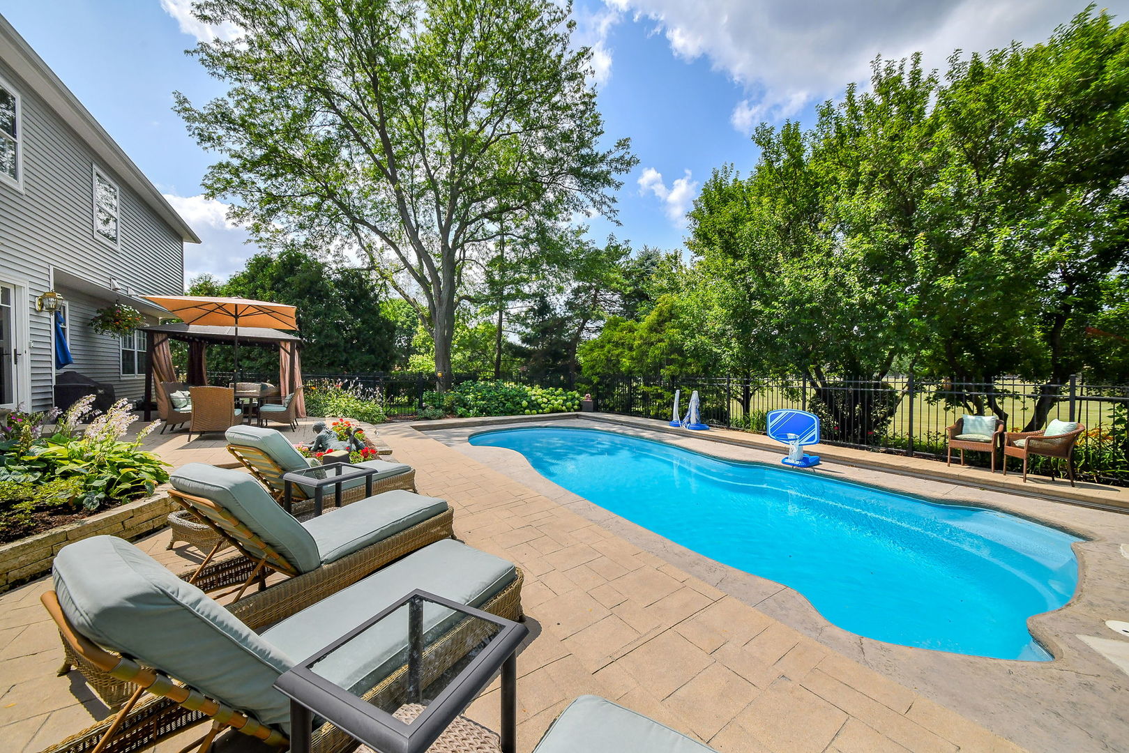 571 Apple River Drive