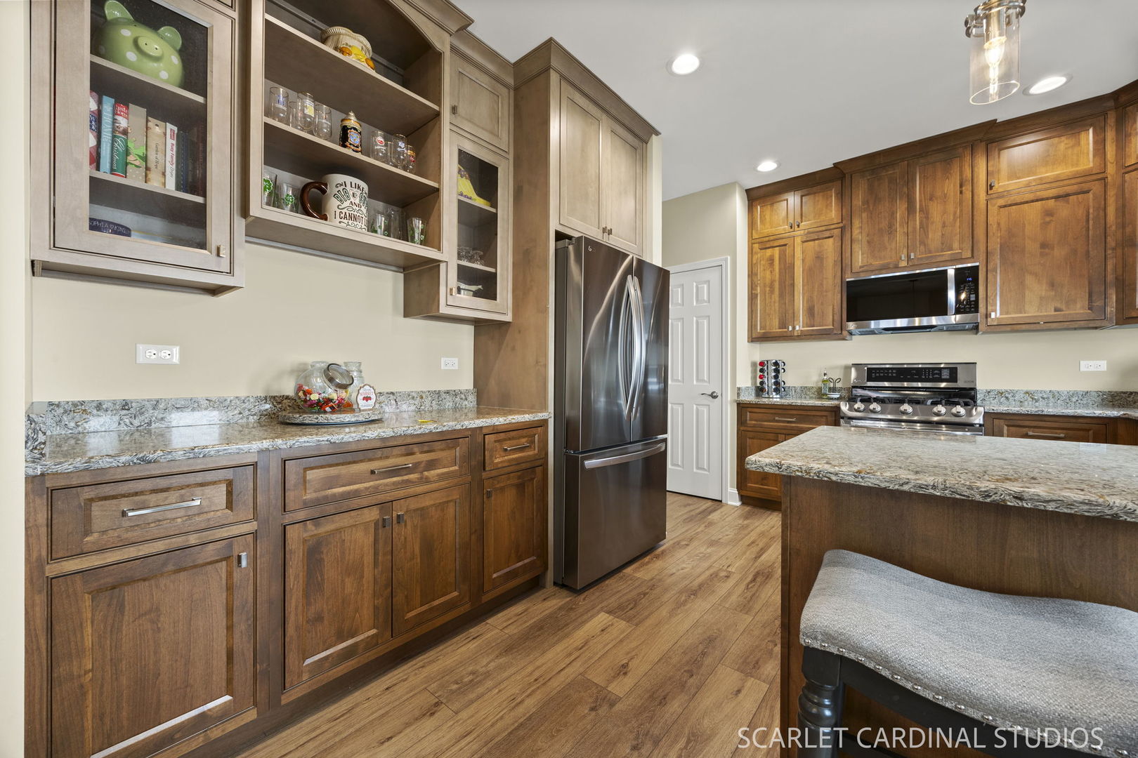 21046 W Walnut Lane