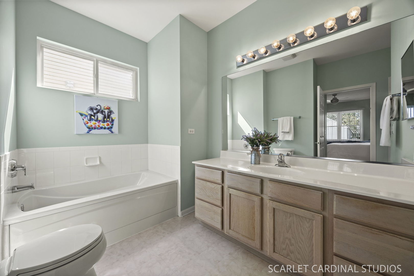 21046 W Walnut Lane