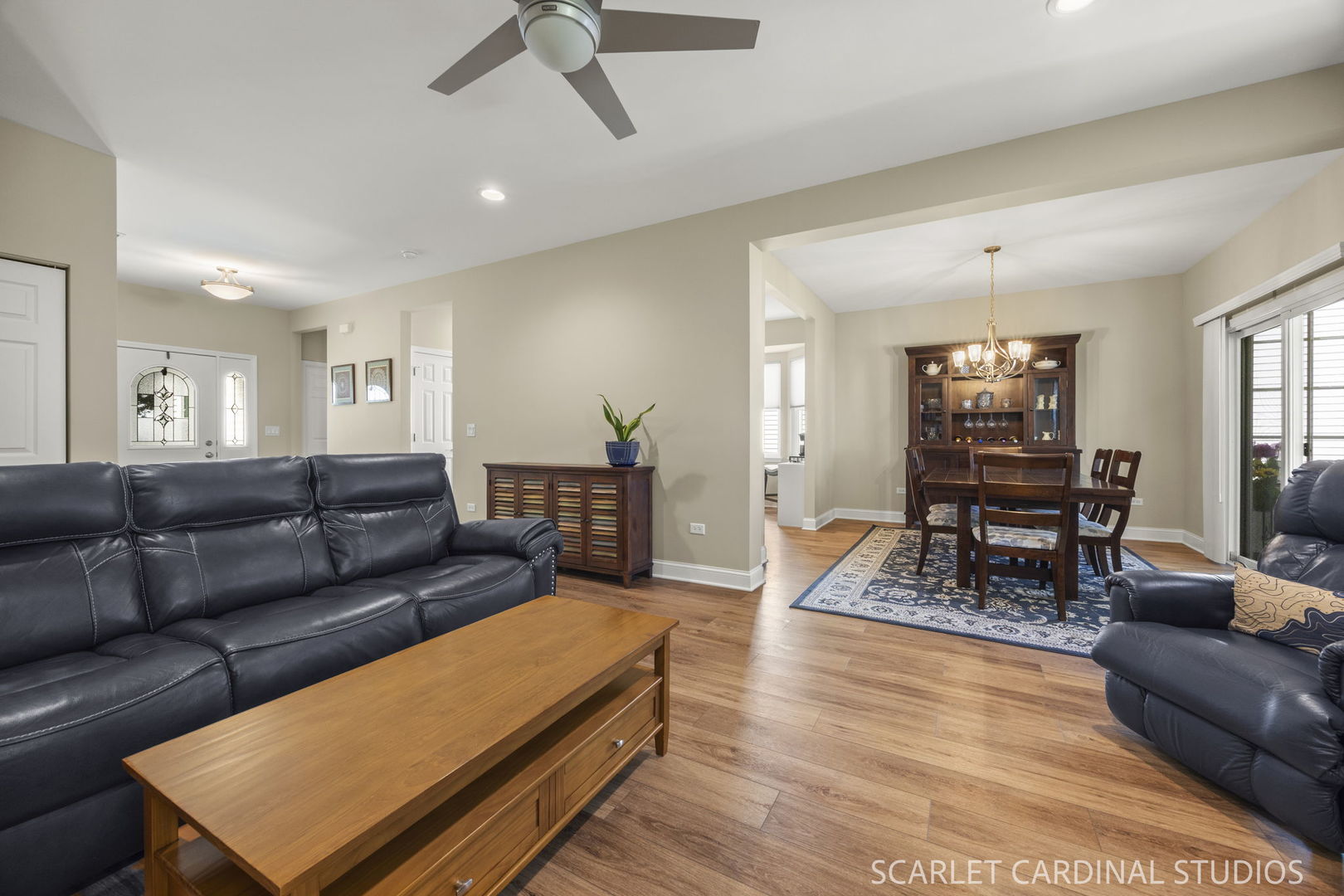 21046 W Walnut Lane
