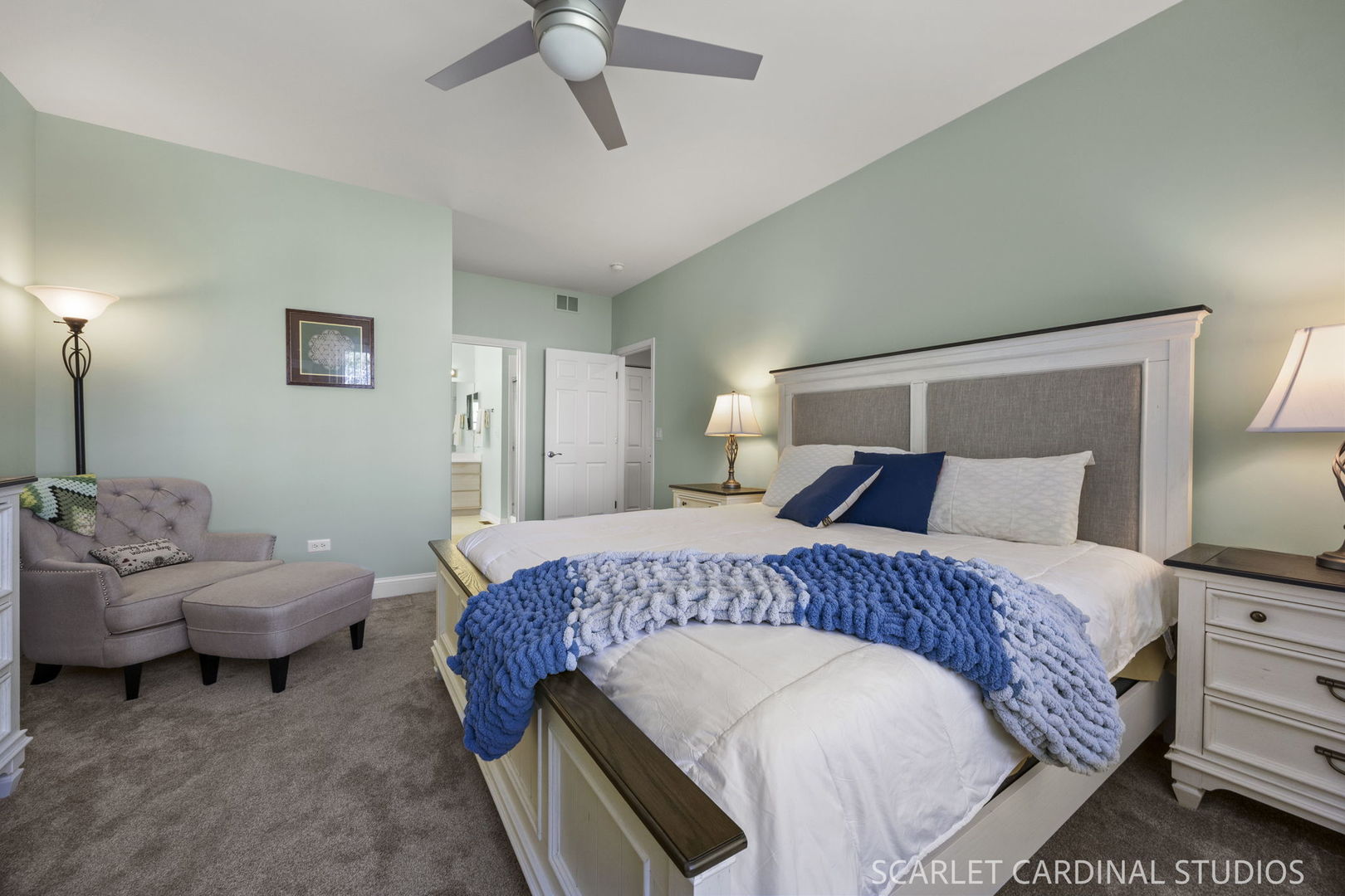 21046 W Walnut Lane
