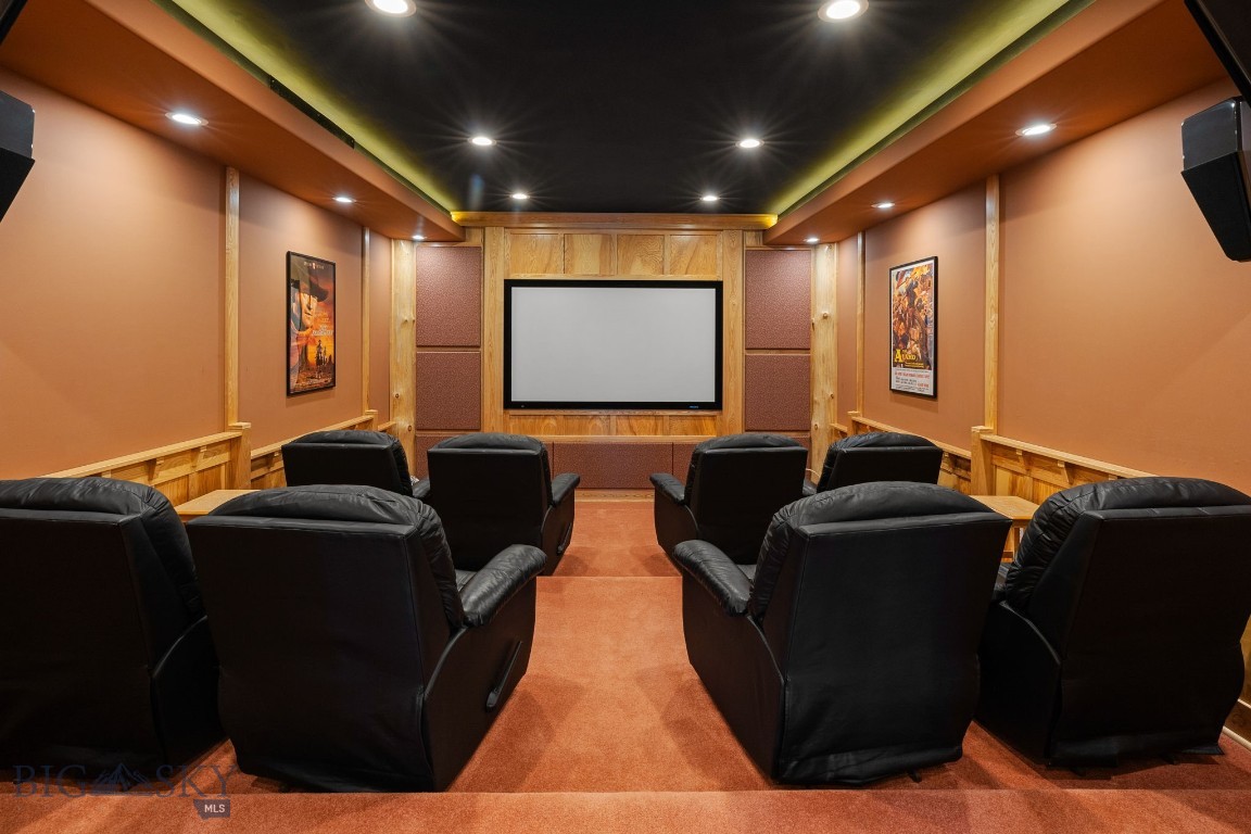 135 Squire Lane South