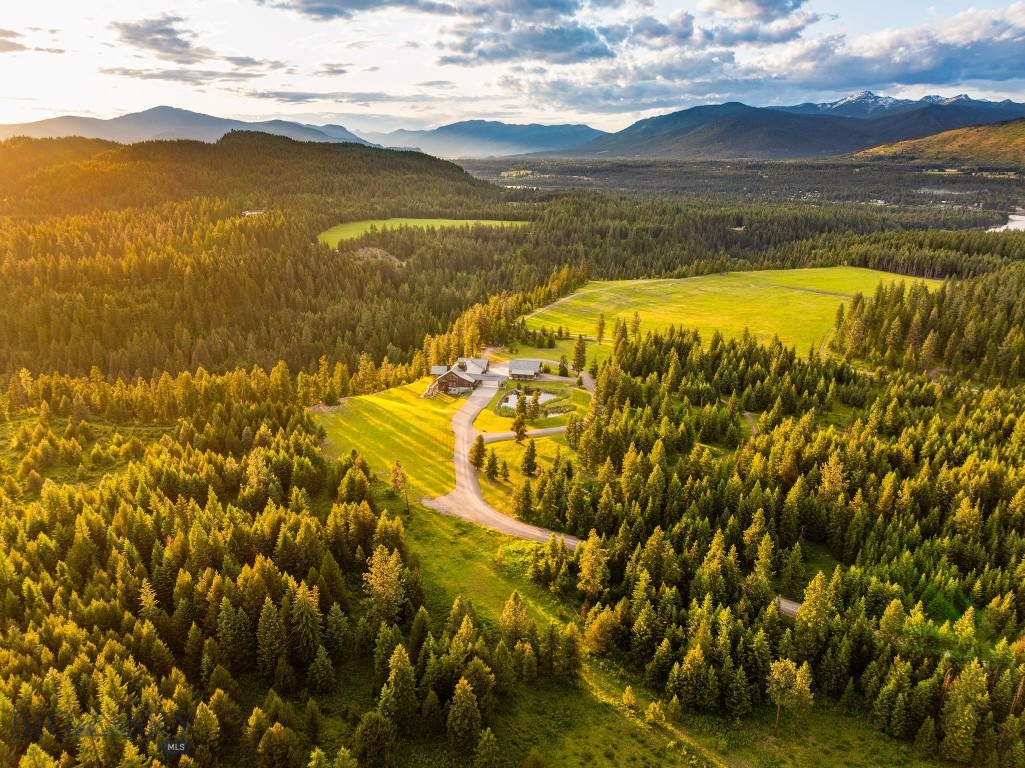 135 Squire Lane South