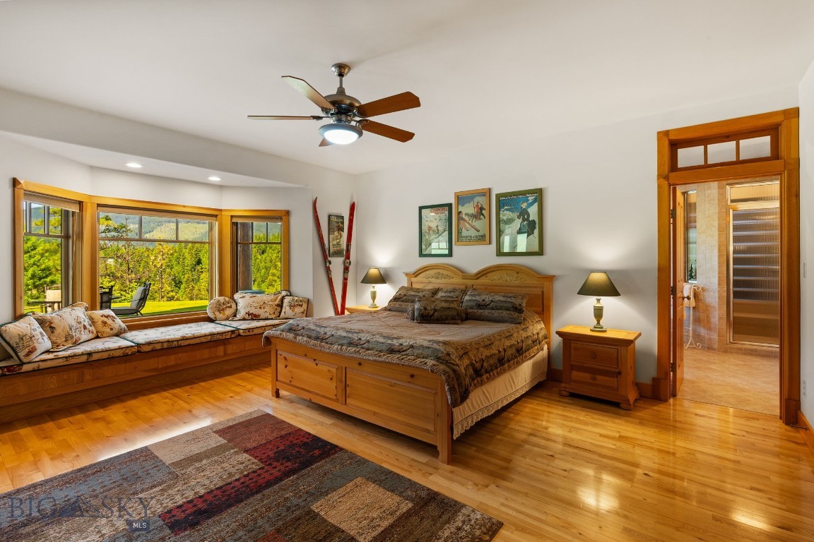 135 Squire Lane South