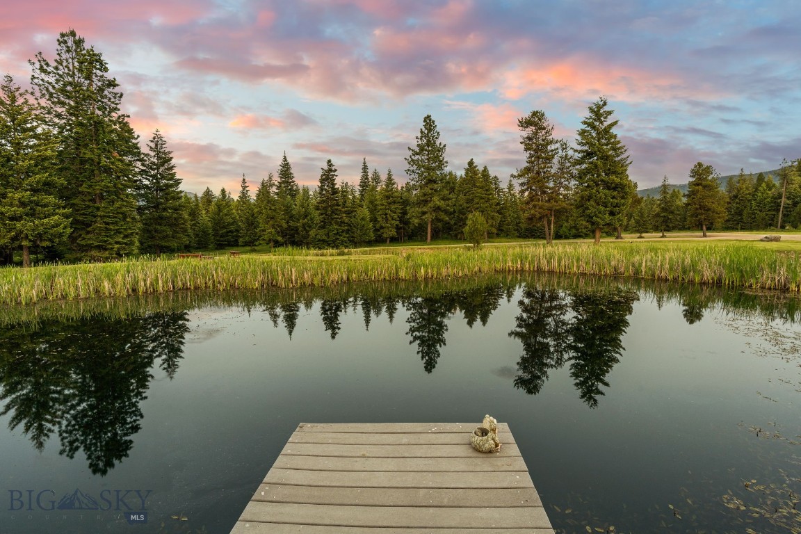 135 Squire Lane South