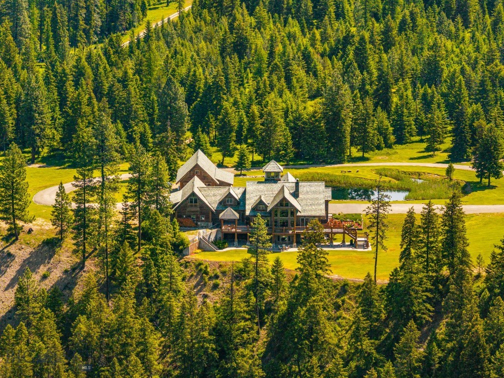 135 Squire Lane South